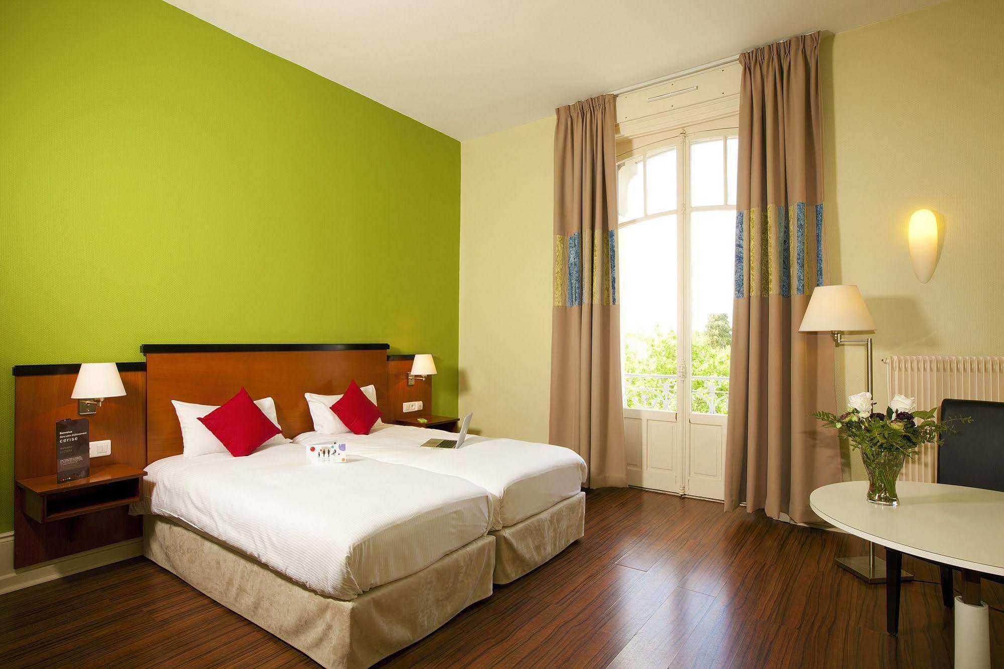 Hotels & Residences - Les Thermes Luxeuil-les-Bains Exterior foto